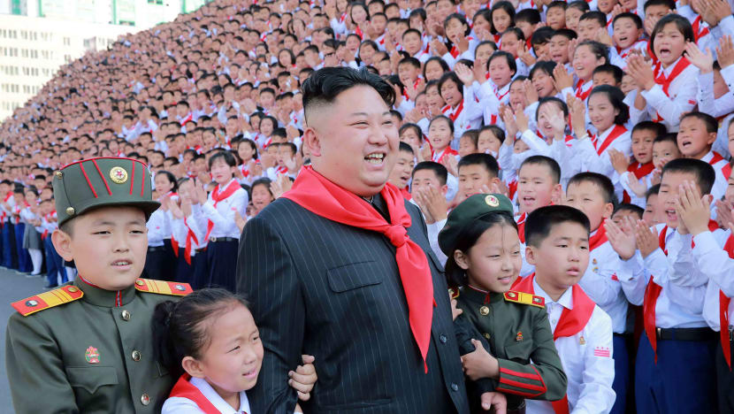 Kumpulan belia Korea Utara derma pelancar roket kepada tentera