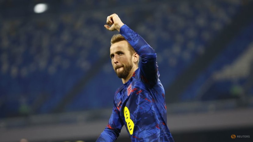 England's Kane tells PM Sunak he aims to be Premier League record scorer England's Kane tells PM Sunak he aims to be Premier League record scorer