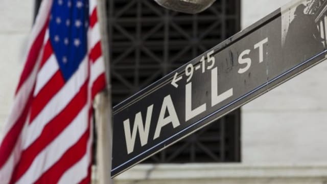 美国华尔街股市大跌 三大股指跌超过1%