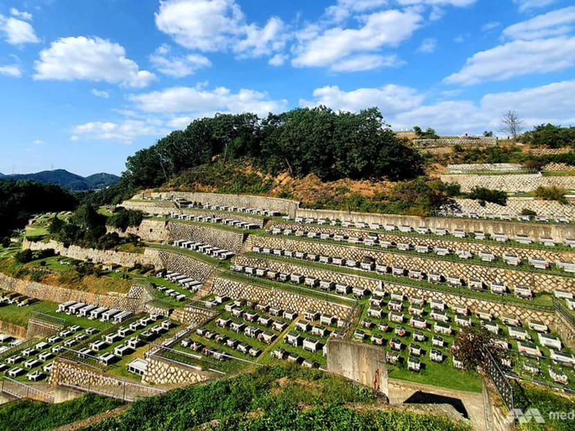 Graves, trains and traditional pancakes: How COVID-19 is changing Chuseok, one of South Korea’s biggest holidays Graves, trains and traditional pancakes: How COVID-19 is changing Chuseok, one of South Korea’s biggest holidays