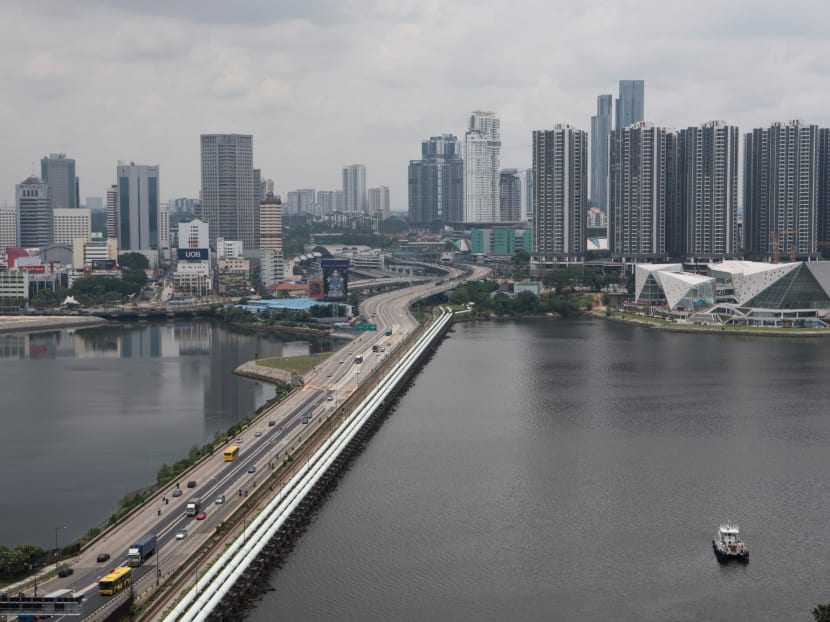 Travellers entering Malaysia via Johor must submit COVID-19 home quarantine application a week before arrival Travellers entering Malaysia via Johor must submit COVID-19 home quarantine application a week before arrival