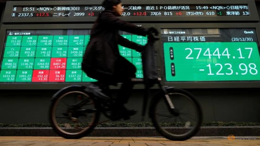 Asia shares turn lower as recovery concerns resurface Asia shares turn lower as recovery concerns resurface
