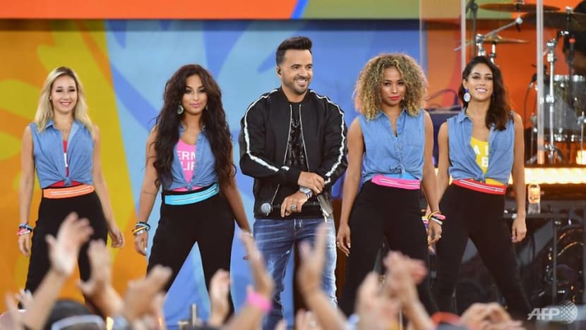 Latin pop has US grooving more and more in Spanish Latin pop has US grooving more and more in Spanish