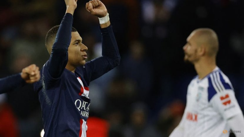 Mbappe scores late penalty to secure PSG 2-1 win over Strasbourg Mbappe scores late penalty to secure PSG 2-1 win over Strasbourg