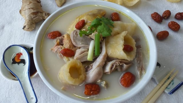 【沈希家常菜食谱】鱼鳔猪肚鸡 【沈希家常菜食谱】鱼鳔猪肚鸡