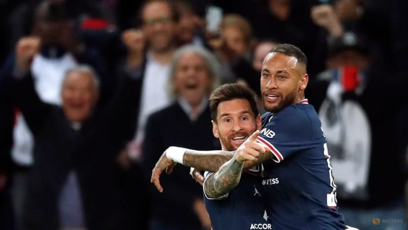 Messi scores his first PSG goal against Man City Messi scores his first PSG goal against Man City