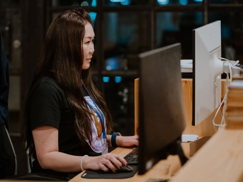 This non-gamer in her 40s is making sure you can enjoy shooter games without lags and glitches This non-gamer in her 40s is making sure you can enjoy shooter games without lags and glitches