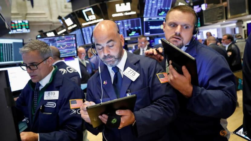 Wall Street swings to split finish; notches weekly gains Wall Street swings to split finish; notches weekly gains