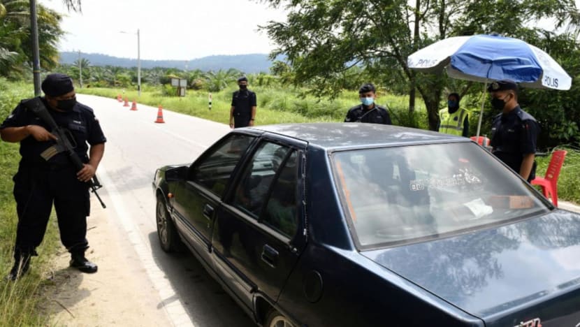 Rohingya escapees from Kedah detention centre moving south in large groups, say police as manhunt continues Rohingya escapees from Kedah detention centre moving south in large groups, say police as manhunt continues
