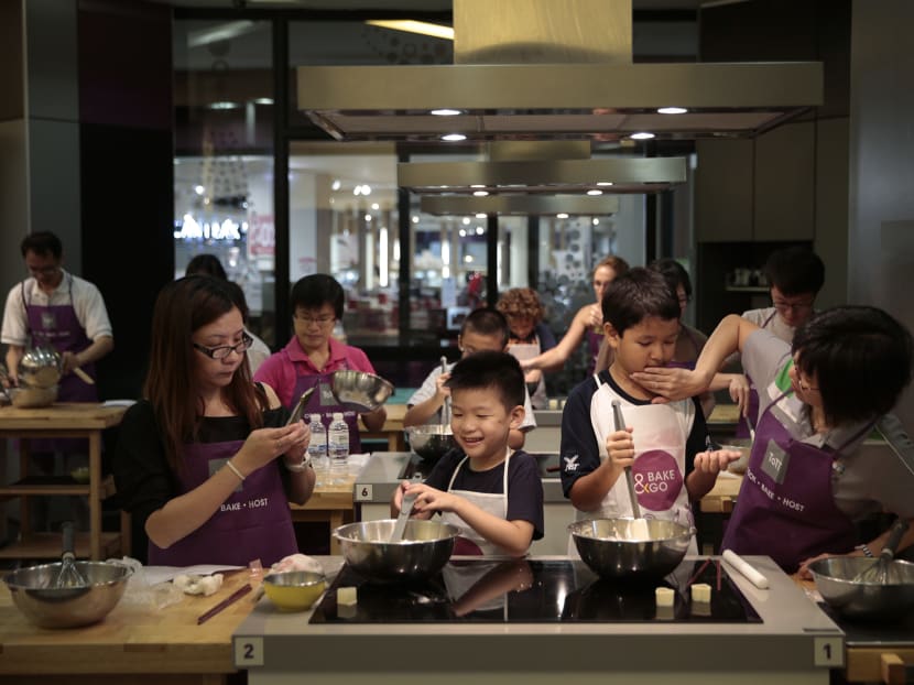 Seven haemophiliac children baked cupcakes and cookies to honour their mothers ahead of Mothers Day in 2016 in an event organised by the Haemophilia Society of Singapore.