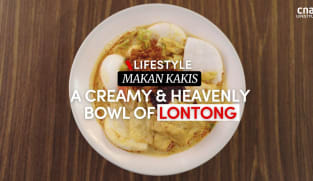 Makan Kakis: Java Corner's heavenly bowl of lontong in Stirling Road | CNA Lifestyle