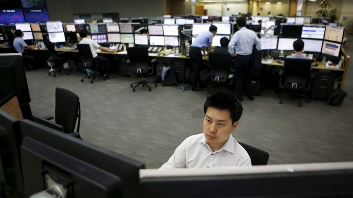 Dana pasar berkembang melihat arus masuk besar pada bulan Januari ketika China dibuka kembali