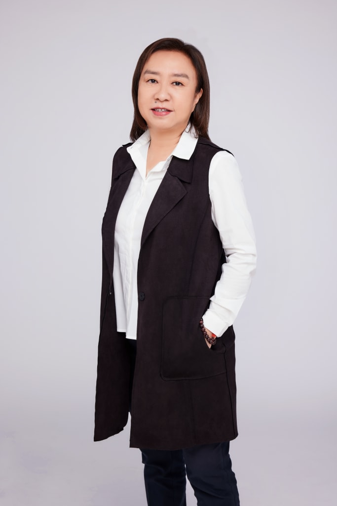 Theresa Teng - Senior Executive Producer (Chinese Drama Productions) Theresa Teng - Senior Executive Producer (Chinese Drama Productions)