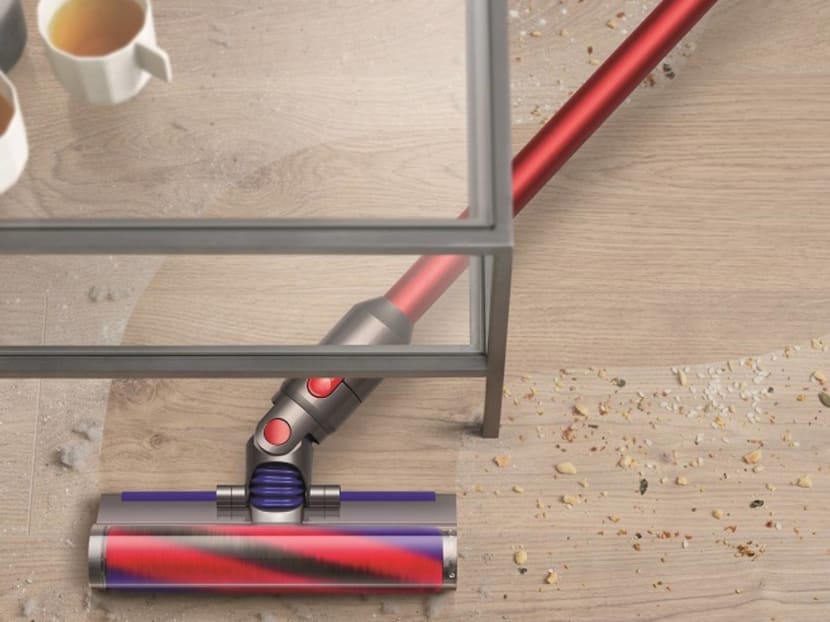 Dyson V8 Slim Review: At 2.15kg, Dyson's Lightest (And Cheapest