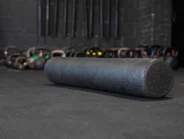 A foam cylinder for exercising and releasing muscle tension, in New York, June 30, 2022. Some scientists remain sceptical, but many say relief for muscle pain can be found with the careful use of a foam roller at home. 