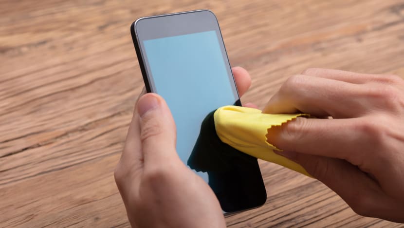 10 Tips To keep Your Phone Covid-19-Free — Your Mobile Phone Is 10 Times Dirtier Than The Toilet Seat 10 Tips To keep Your Phone Covid-19-Free — Your Mobile Phone Is 10 Times Dirtier Than The Toilet Seat