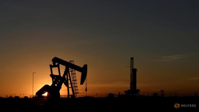 US oil deals sluggish despite Chevron, Devon boost: Enverus US oil deals sluggish despite Chevron, Devon boost: Enverus