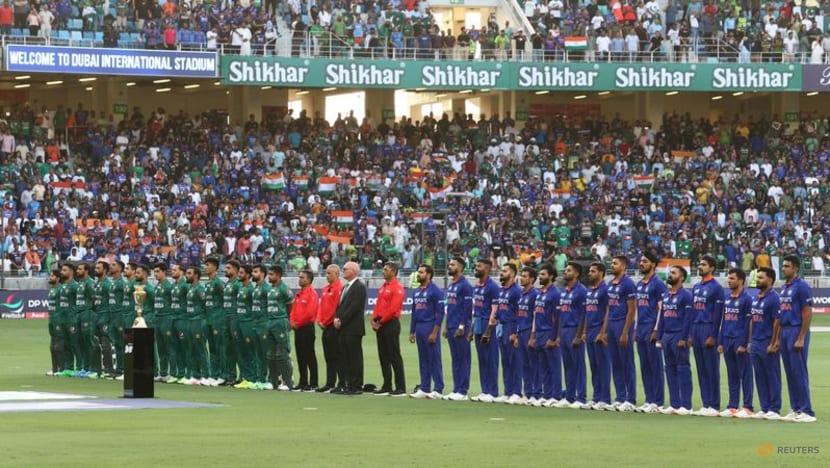 Small talks to defuse big pressure around India-Pakistan game Small talks to defuse big pressure around India-Pakistan game