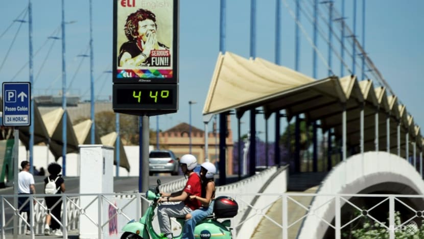Spain hit by summer-strength heat in April