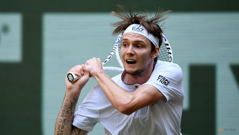 Kazakh Bublik powers past Zverev in straight sets to reach Halle final
