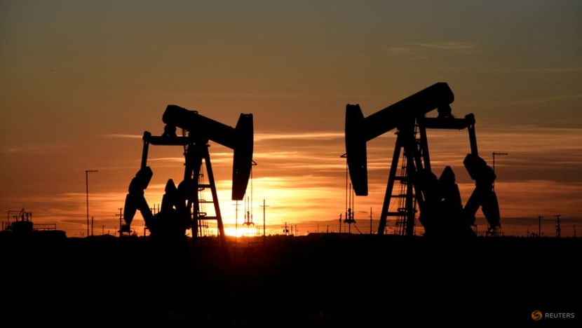 Oil edges up as market shrugs off US inventory surge Oil edges up as market shrugs off US inventory surge
