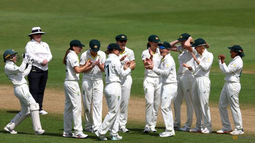 Australia's Gardner battled finger injury in record-breaking blitz