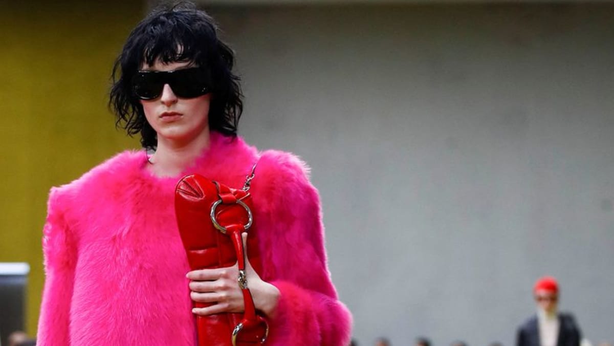 Milan Fashion: Gucci meninjau kembali masa lalu untuk membuka tampilan baru yang tenang pada Tod’s