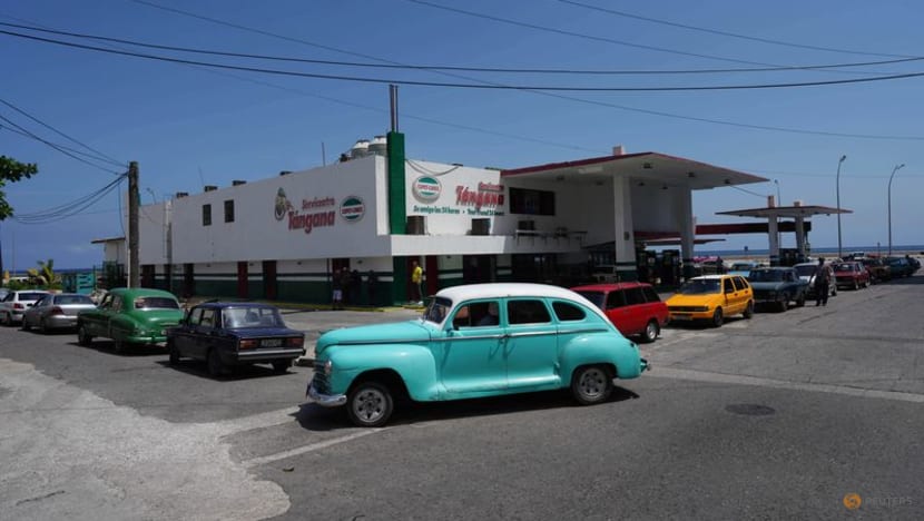 Cuban oil fire all but out, blackouts and gas lines lengthen Cuban oil fire all but out, blackouts and gas lines lengthen