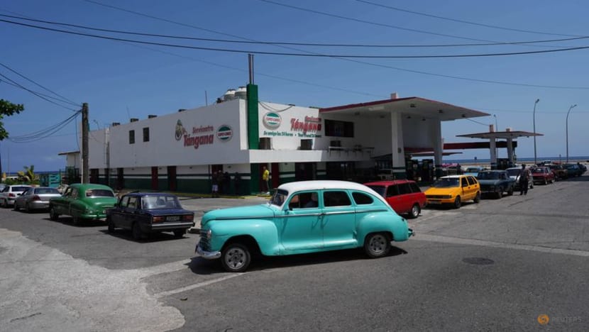 Cuban oil fire all but out, blackouts and gas lines lengthen