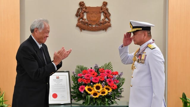 泰国皇家海军总司令 获颁我国军事功绩奖章
