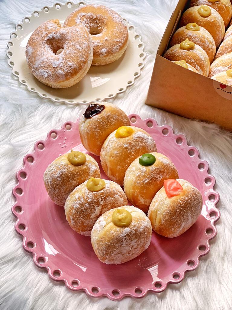 ExHotel Manager Now Selling Halal Durian Pengat 'Hotel Pillow