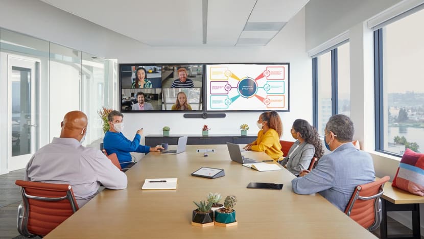 Bridging the tech gap to make the most of hybrid meetings Bridging the tech gap to make the most of hybrid meetings
