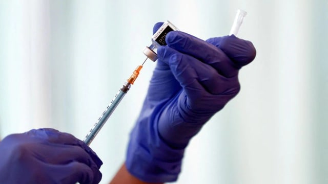 美国疾控中心批准辉瑞与莫德纳的新版疫苗