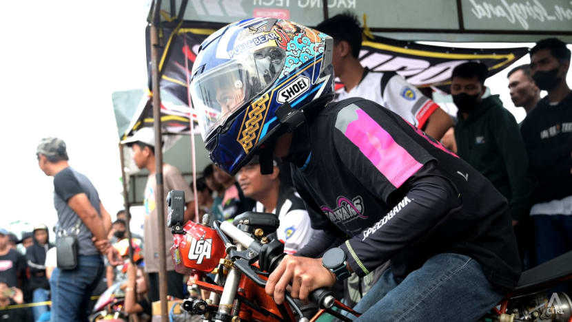 Fighting fire with fire: Jakarta police combat illegal motorcycle racing by staging legal events 9 dsc 4204