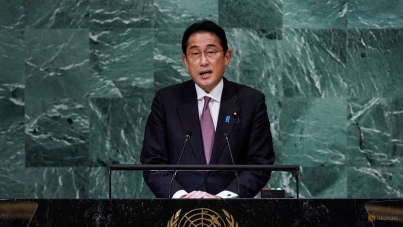 South Korean, Japanese leaders meet, agree on need to improve ties