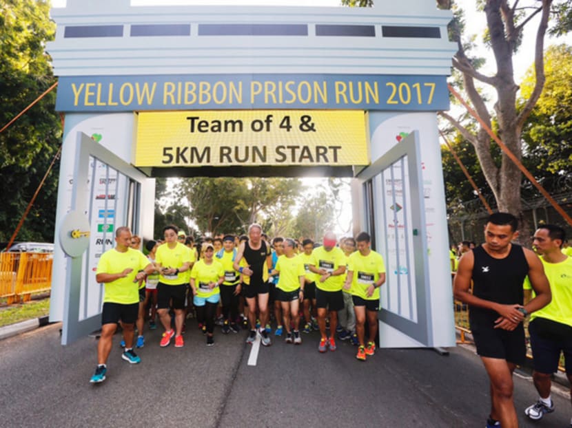 Deputy Prime Minister Teo Chee Hean (in black), who took part in the 5km run yesterday, said ex-offenders should be 

given a chance to come back and make something 

of their lives. Photo: Najeer Yusof
