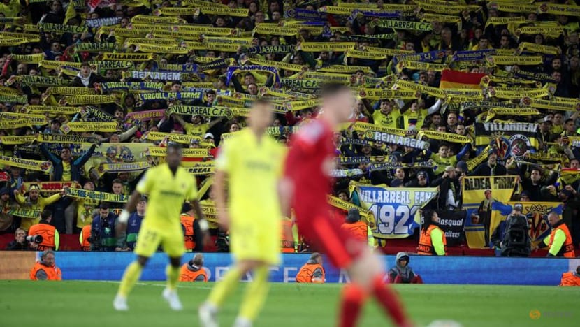 Liverpool breeze past Villarreal to close in on Champions League final