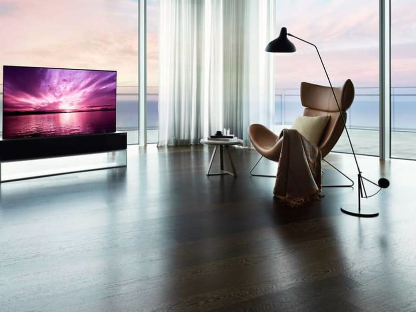 LG's 'world-first' rollable TV goes on sale – for an eye-watering US$87,000 LG's 'world-first' rollable TV goes on sale – for an eye-watering US$87,000