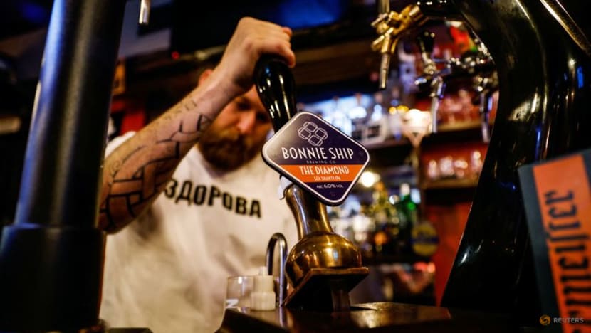 Little cheer for Russian beer lovers as sanctions bite Little cheer for Russian beer lovers as sanctions bite