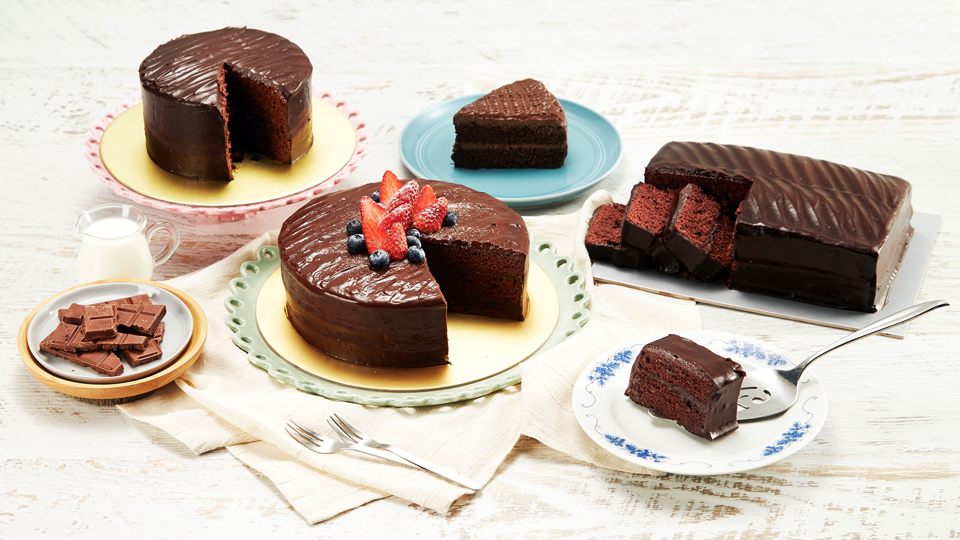 10 Lana-Style Chocolate Fudge Cakes, Ranked From Worst To Best 10 Lana-Style Chocolate Fudge Cakes, Ranked From Worst To Best