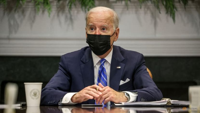 Biden warns Omicron spreading and unvaccinated at risk this winter
