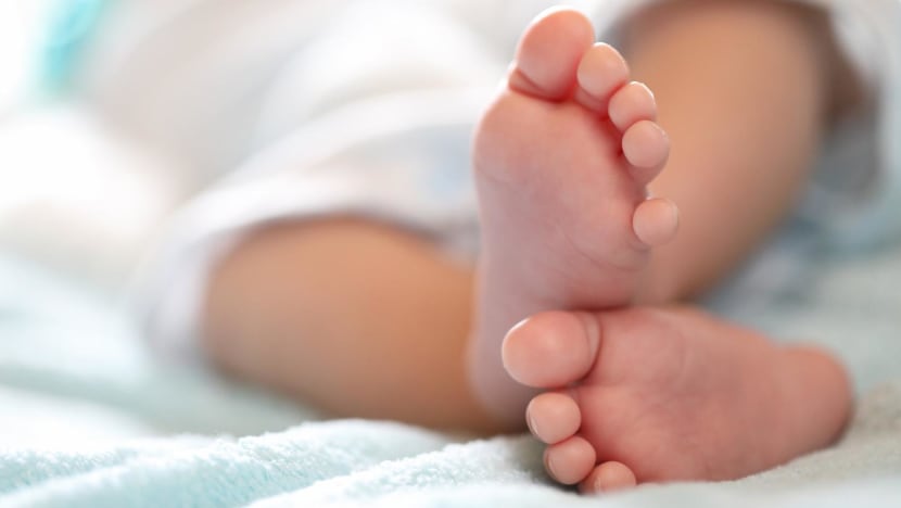 Singapore's total fertility rate drops to historic low of 1.05 Singapore's total fertility rate drops to historic low of 1.05