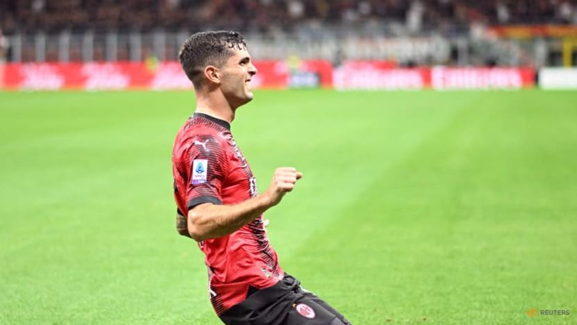 Christian Pulisic arrives in style! AC Milan show off new Off