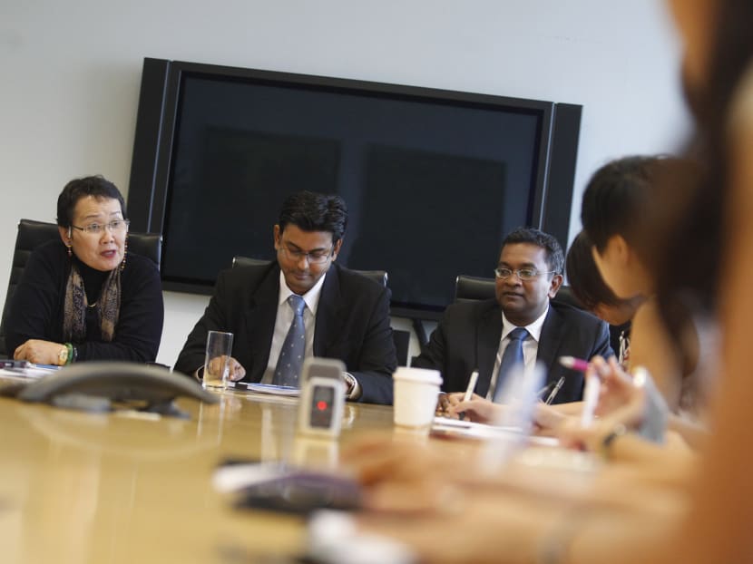 From left: Mdm Hedy Mok (MdmChung Khin Chun's niece) and lawyers Raghunath Peter Doraisamy and Eugene Thuraisingam during press conference on Sept 23, 2014. Mdm Mok alleged that Yang manipulated Mdm Chung to seize control of her S$40 million worth of assets. TODAY file photo