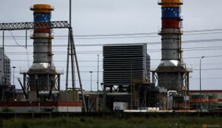 Oil inches up after US reimposes Venezuela oil sanctions