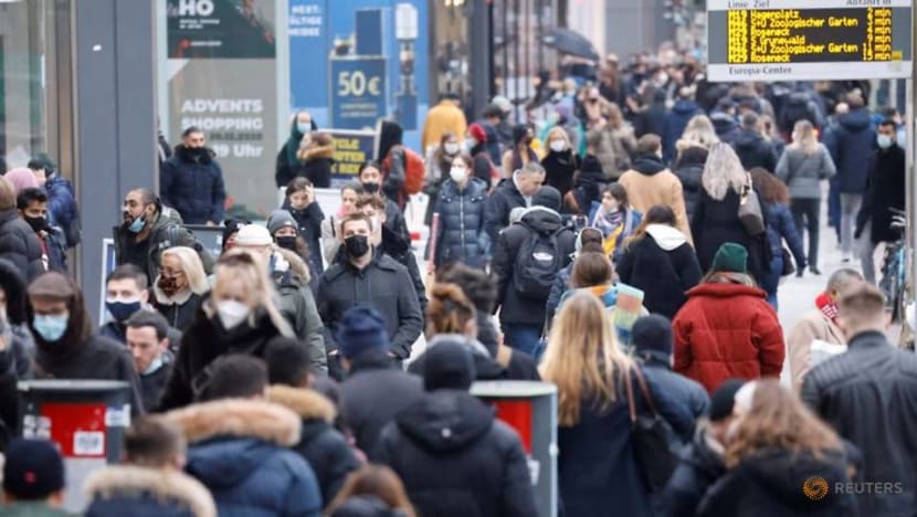 Merkel urges tougher curbs as COVID-19 deaths soar in Germany Merkel urges tougher curbs as COVID-19 deaths soar in Germany