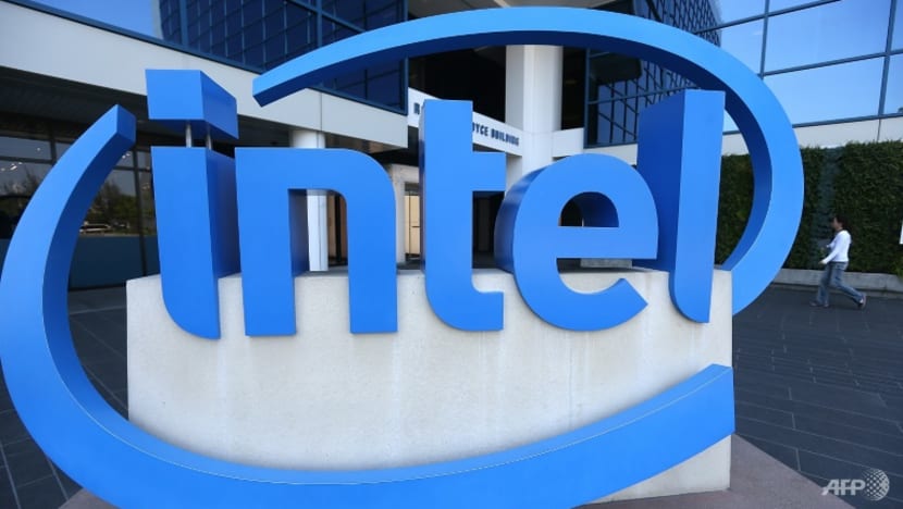 Commentary: Intel, once king of microchips, is now far behind competitors Commentary: Intel, once king of microchips, is now far behind competitors