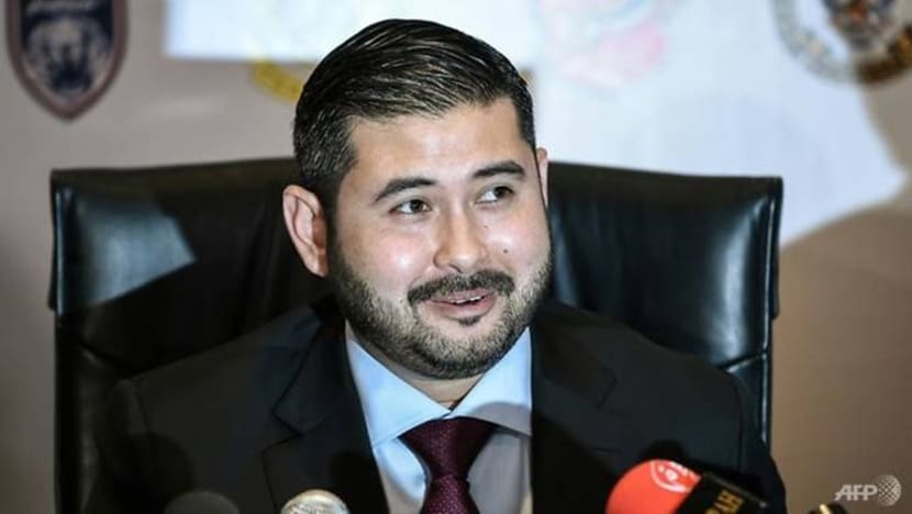Disindir 'borong pemain', Tunku Ismail balas 'esok saya masih TMJ' Disindir 'borong pemain', Tunku Ismail balas 'esok saya masih TMJ'