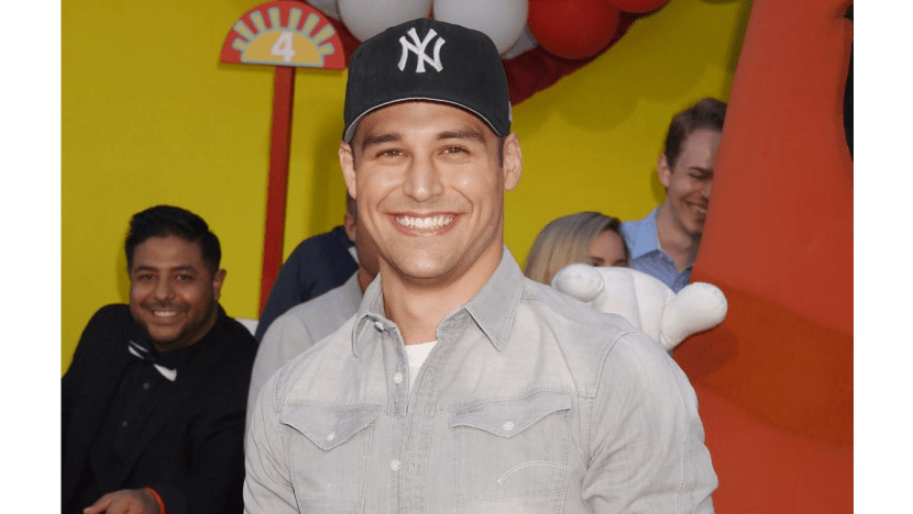 Ryan Guzman becomes a father Ryan Guzman becomes a father