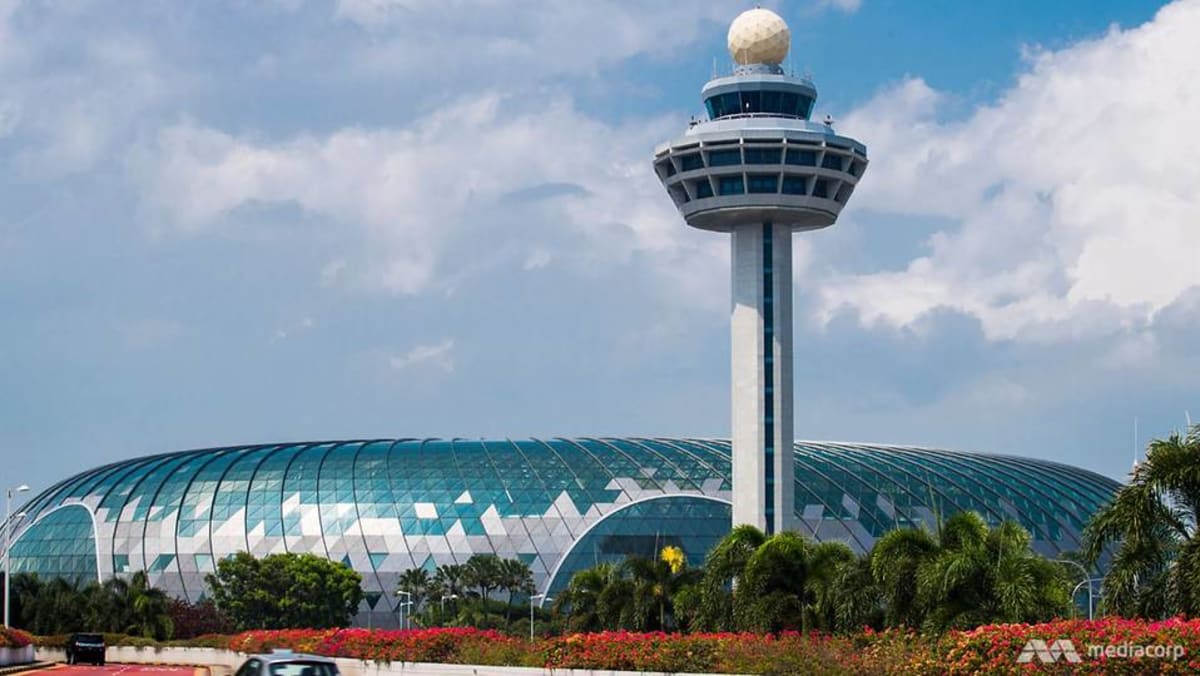 Dukungan senilai S juta untuk membantu pekerja Bandara Changi beradaptasi dengan peningkatan langkah-langkah keamanan COVID-19